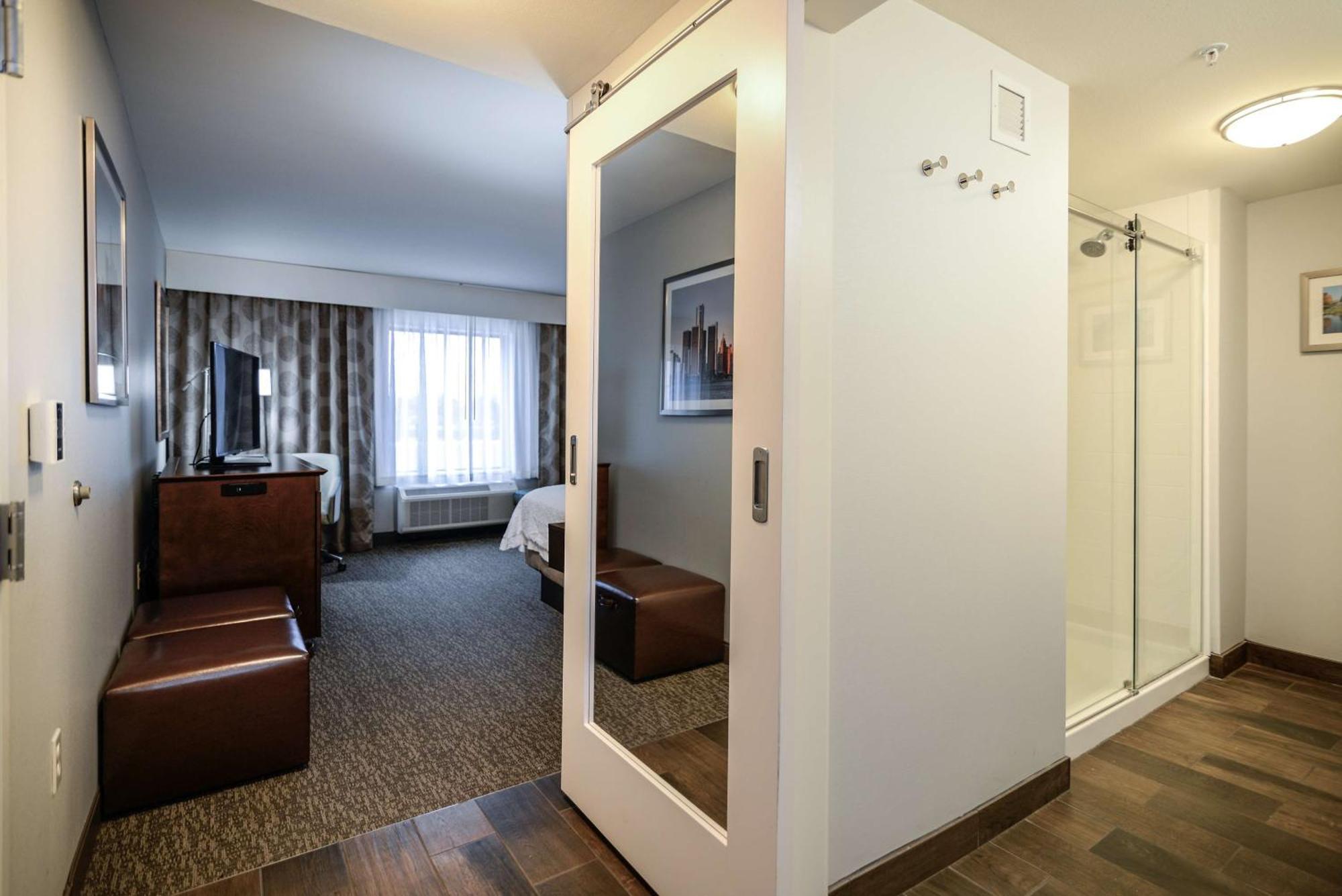 Hampton Inn Brighton Mi Buitenkant foto