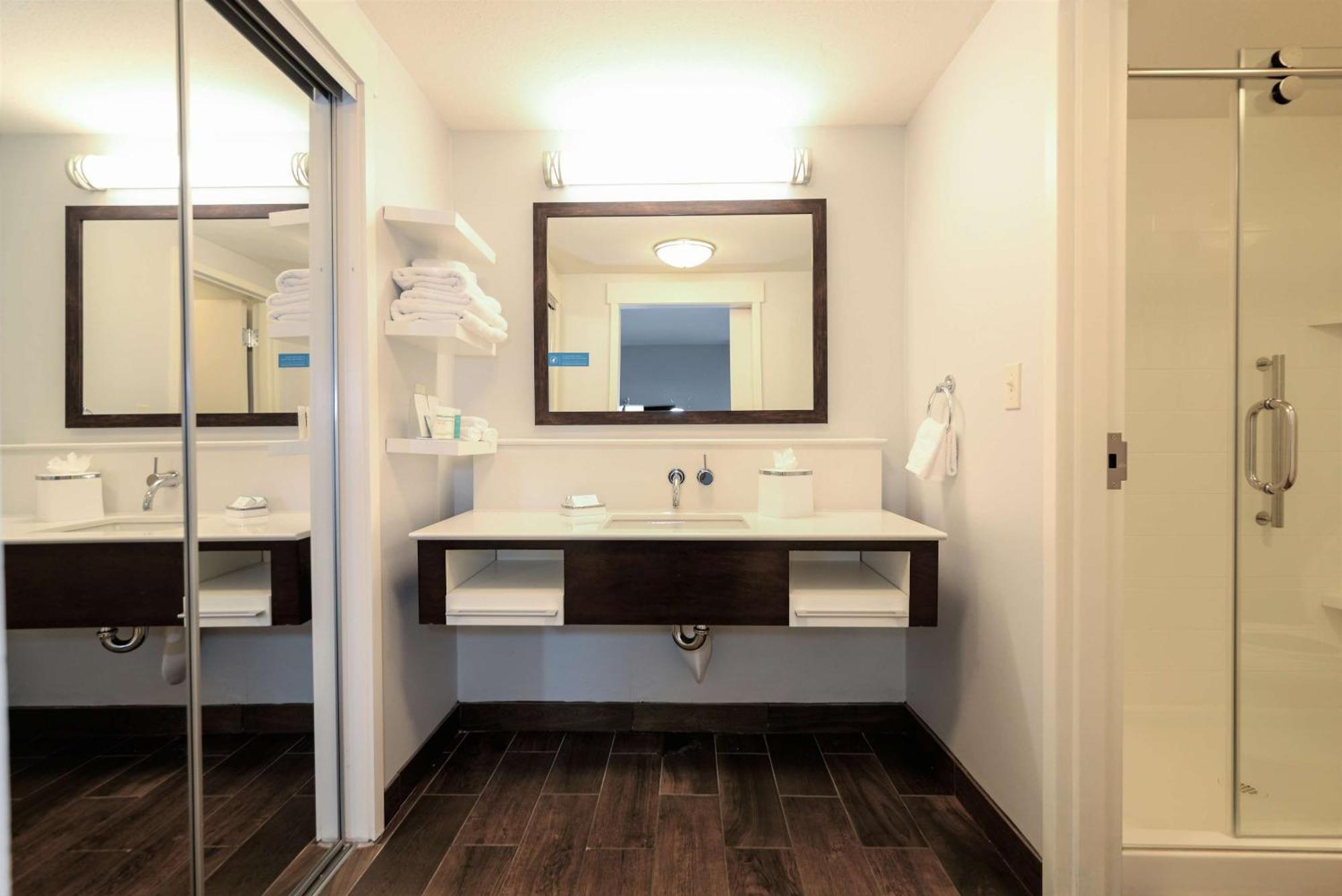 Hampton Inn Brighton Mi Buitenkant foto