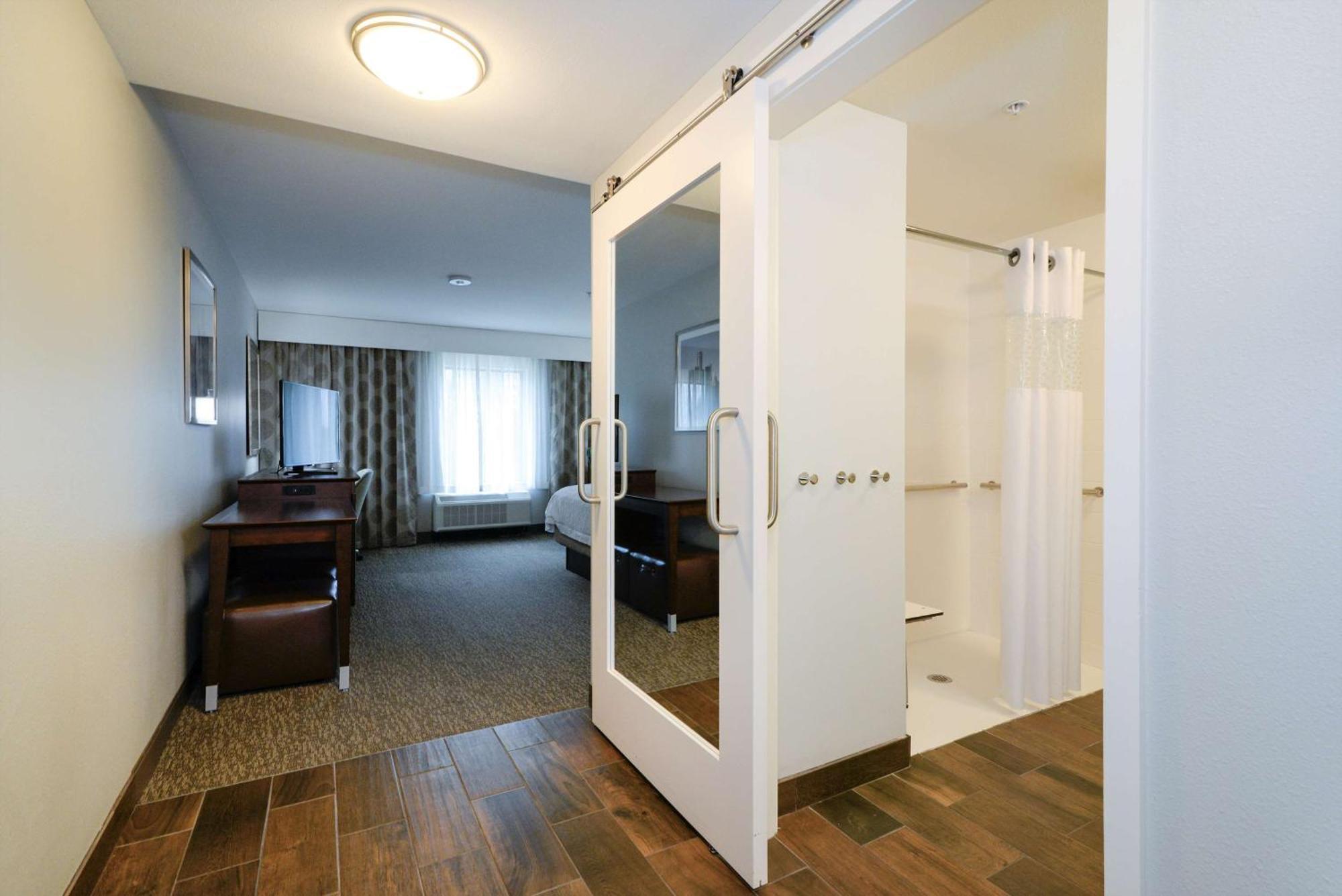 Hampton Inn Brighton Mi Buitenkant foto