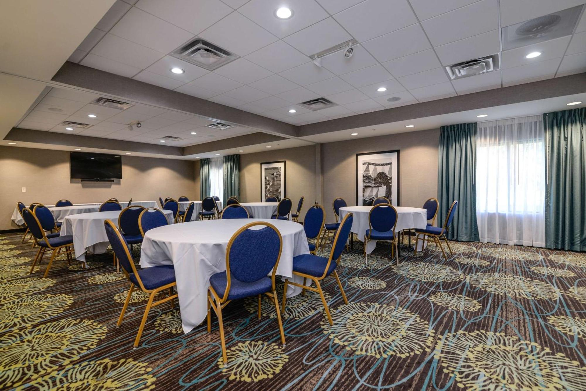 Hampton Inn Brighton Mi Buitenkant foto