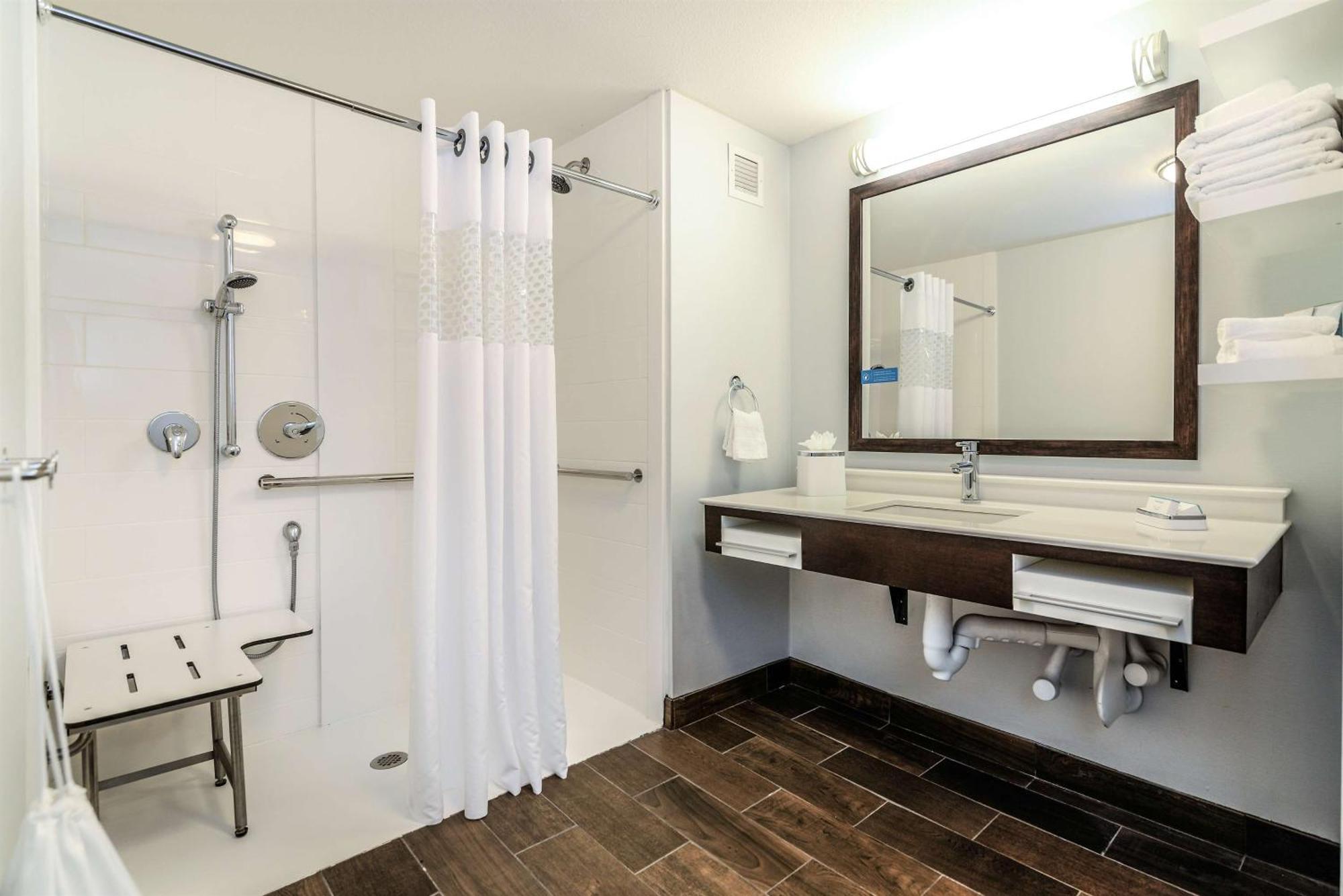 Hampton Inn Brighton Mi Buitenkant foto