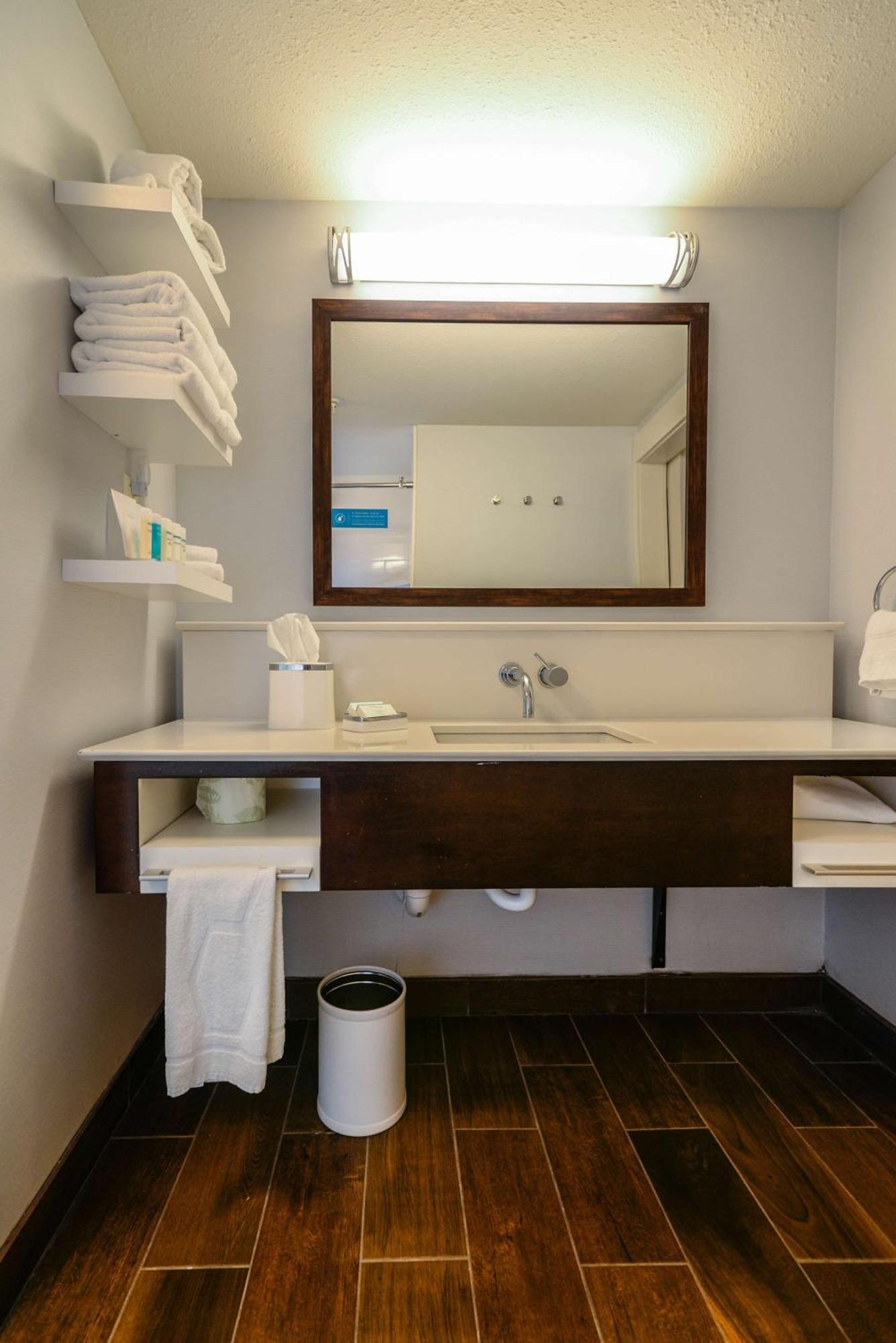 Hampton Inn Brighton Mi Buitenkant foto