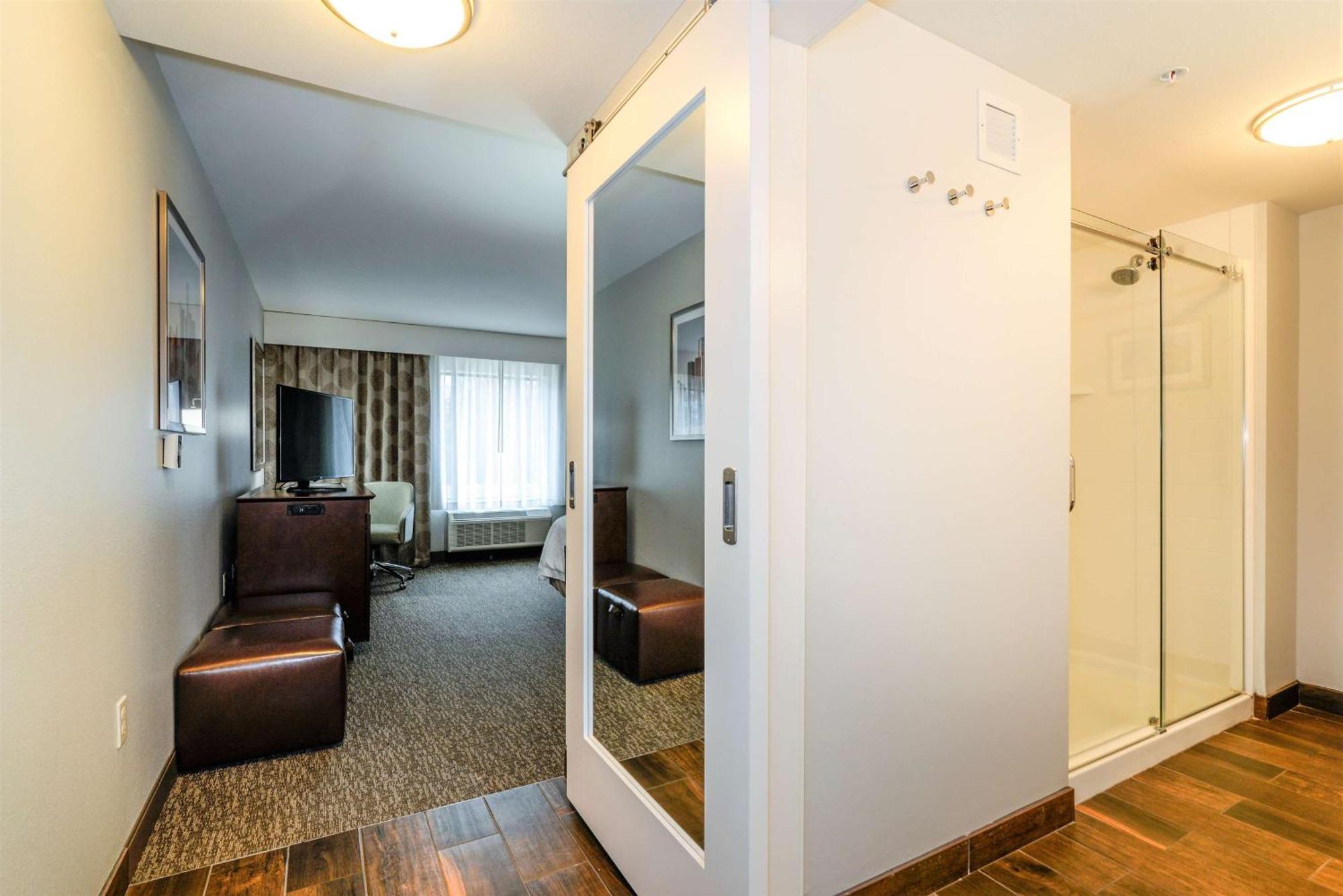 Hampton Inn Brighton Mi Buitenkant foto