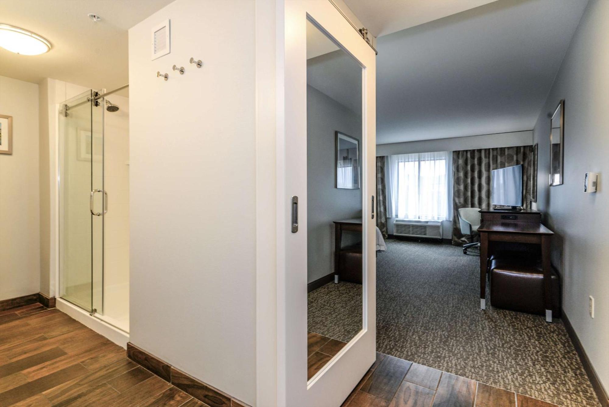 Hampton Inn Brighton Mi Buitenkant foto