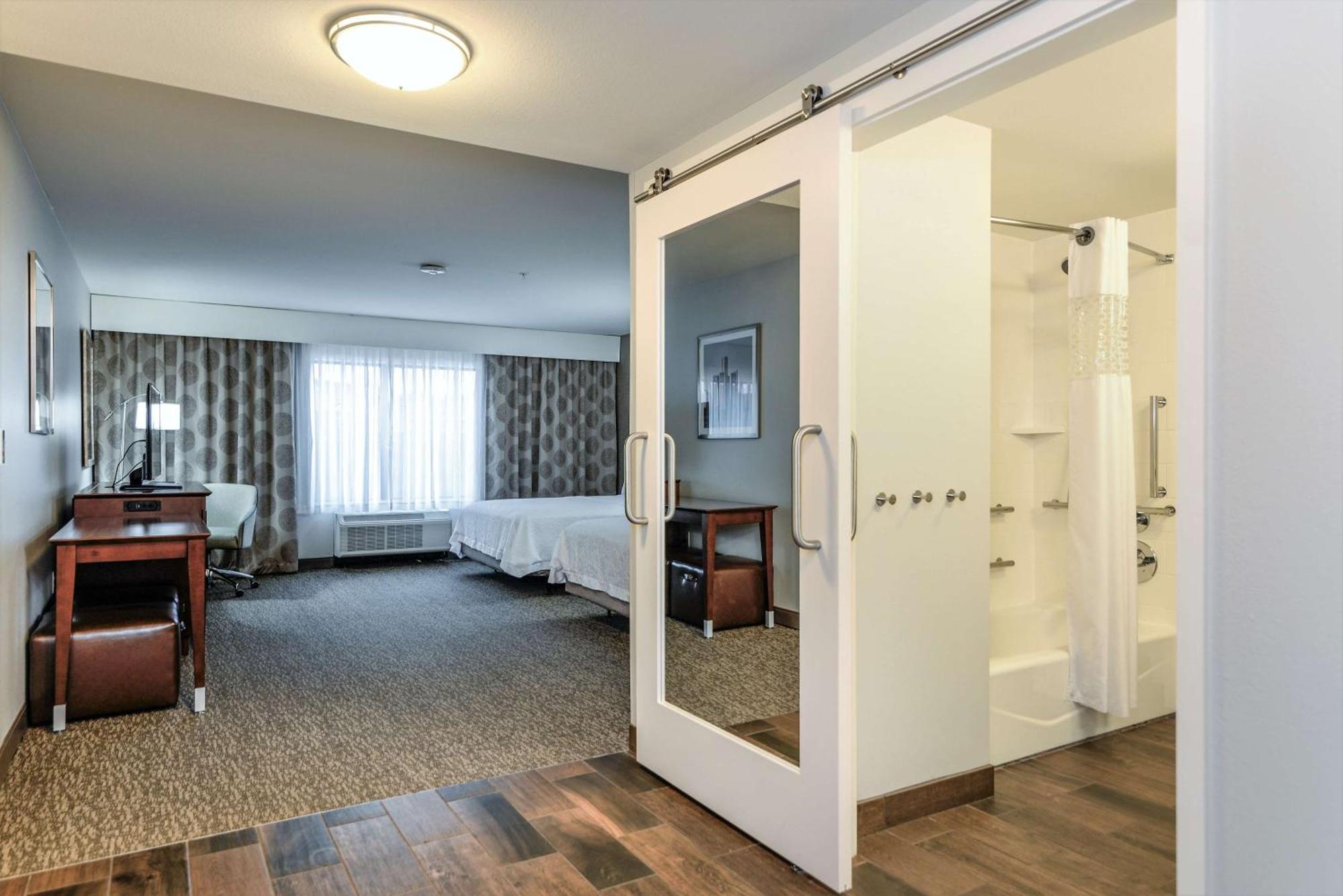 Hampton Inn Brighton Mi Buitenkant foto