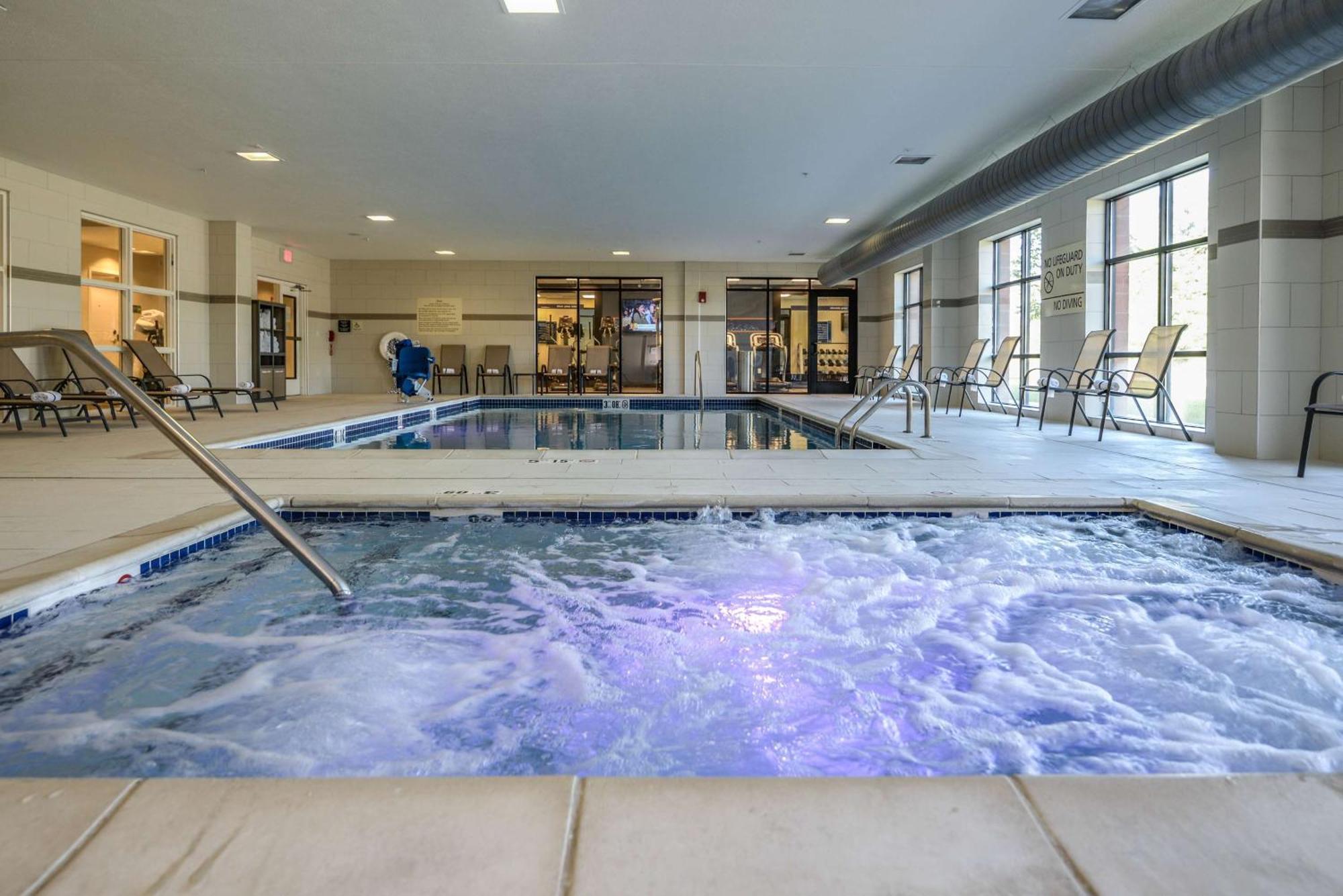 Hampton Inn Brighton Mi Buitenkant foto